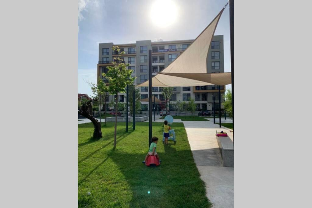 Andreve Apartment By Onix Blue Mamaia Nord, Baby Friendly, Private Parking Navodari Exterior photo